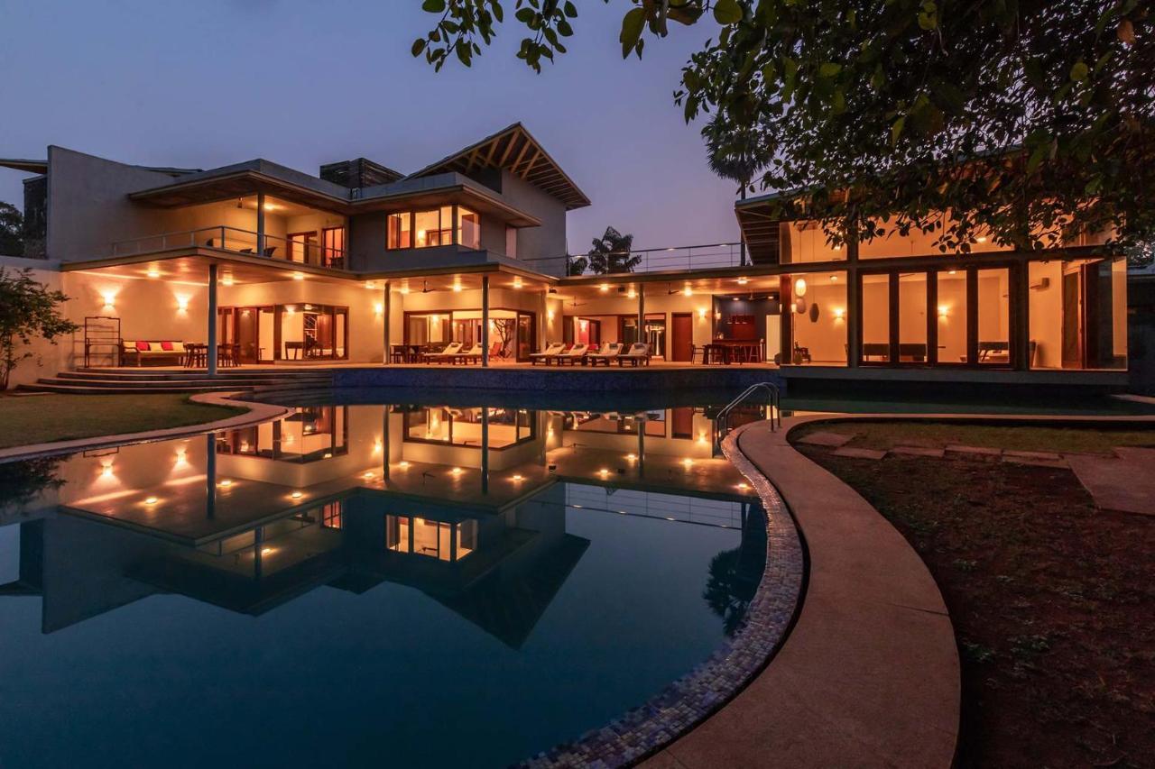 Jay House By Stayvista - Leisure Oasis With Pool, Snooker, Table Tennis & Foosball Fun Алибаг Екстериор снимка