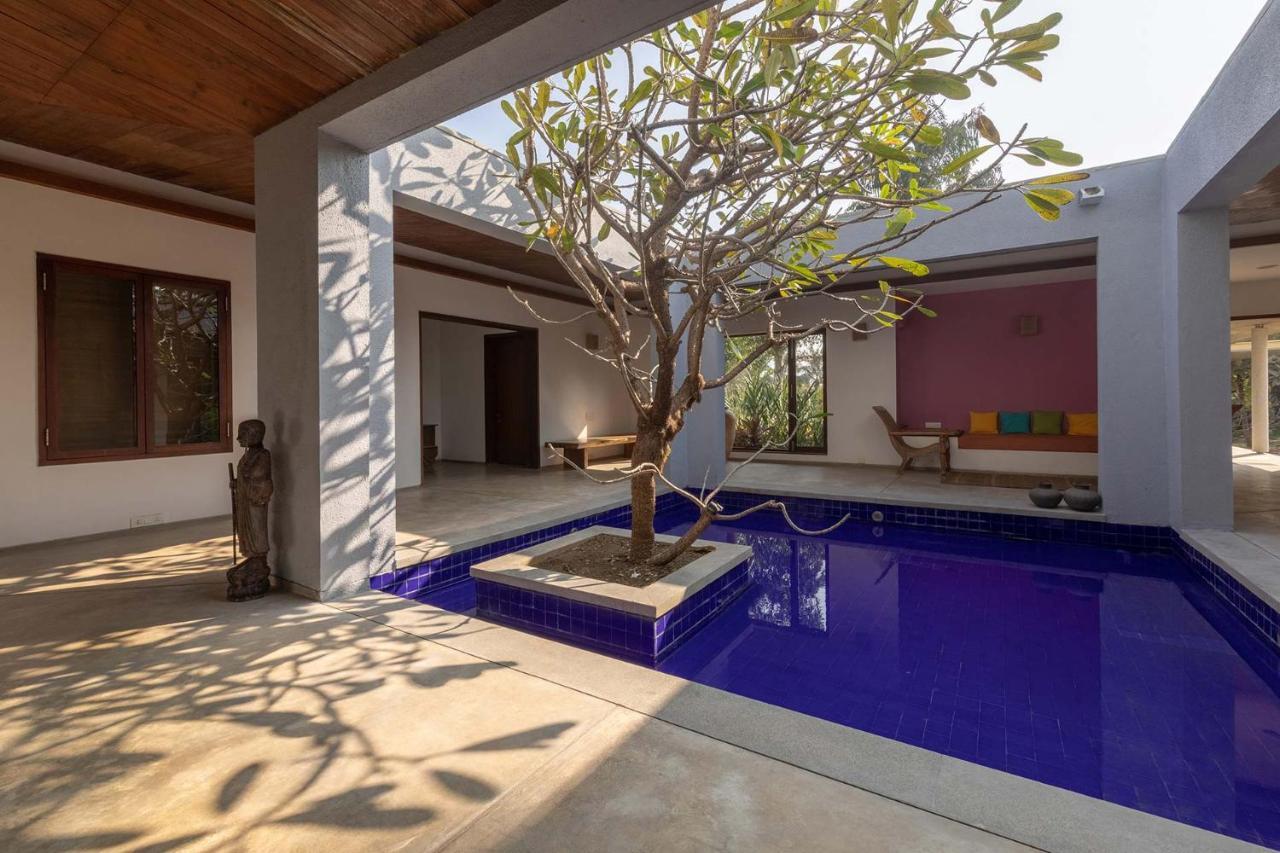 Jay House By Stayvista - Leisure Oasis With Pool, Snooker, Table Tennis & Foosball Fun Алибаг Екстериор снимка
