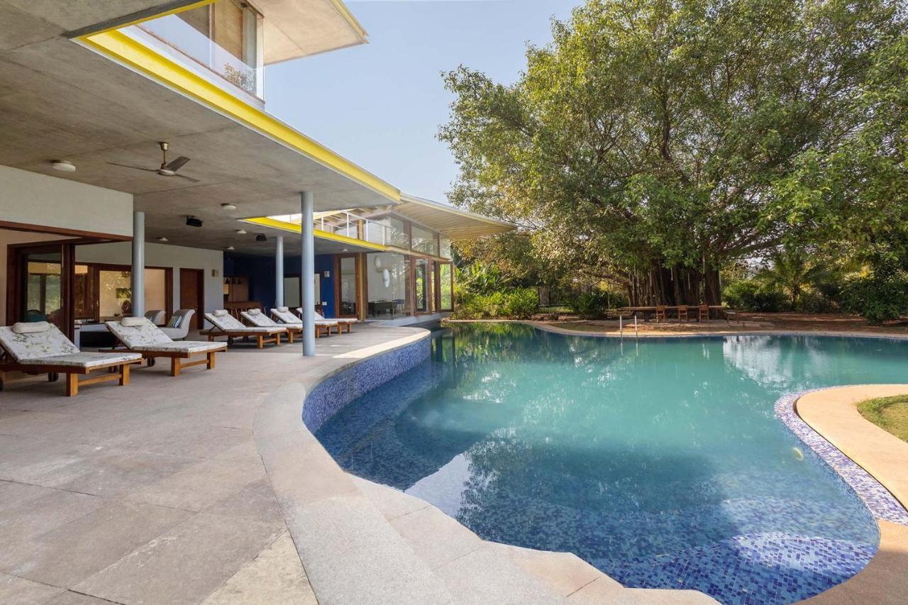 Jay House By Stayvista - Leisure Oasis With Pool, Snooker, Table Tennis & Foosball Fun Алибаг Екстериор снимка