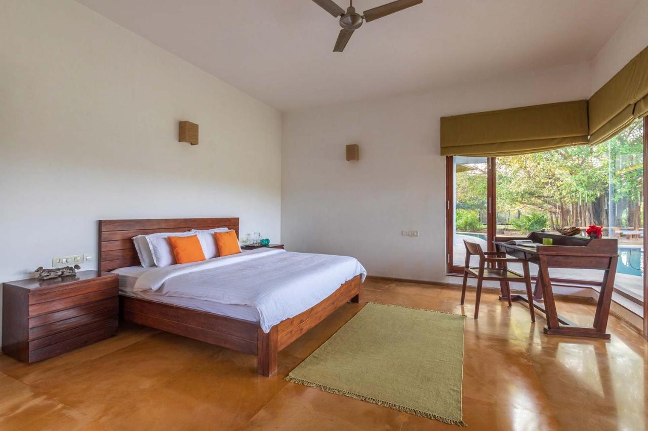 Jay House By Stayvista - Leisure Oasis With Pool, Snooker, Table Tennis & Foosball Fun Алибаг Екстериор снимка